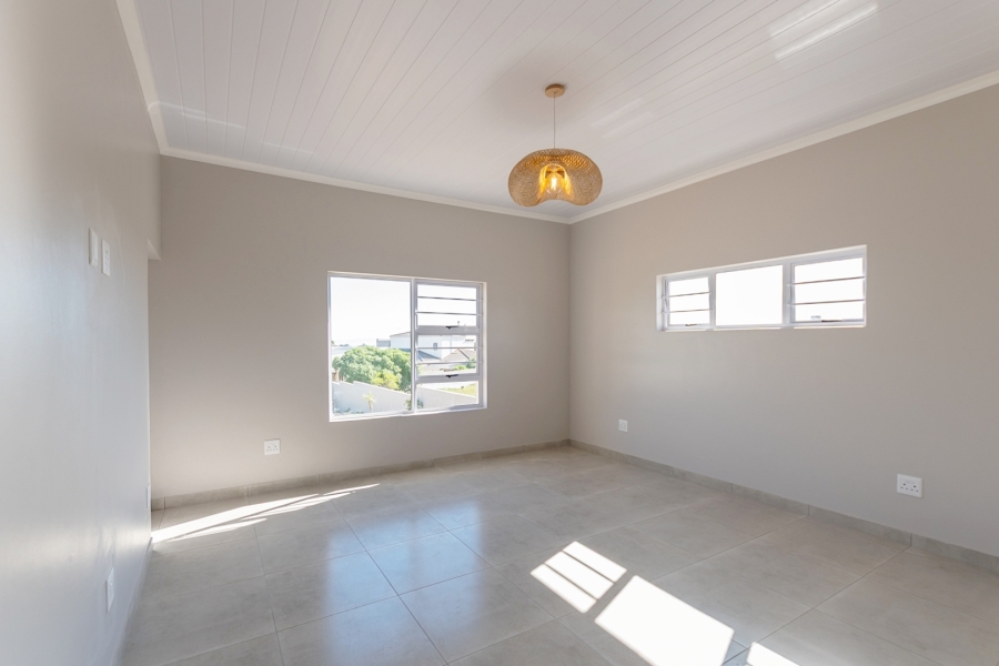 4 Bedroom Property for Sale in Country Club Western Cape